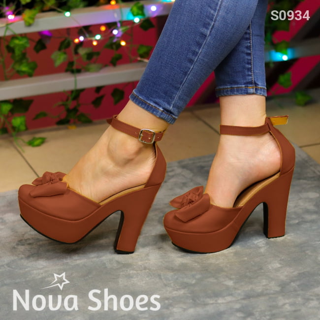 Tacones Altos Con Chongo Cafe / 35 Normal Zapatos