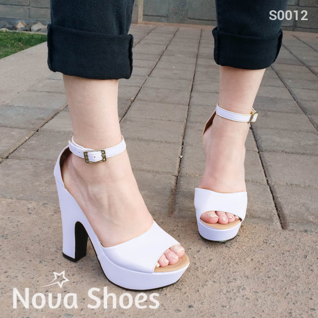 Zapato Alto Tacón Cuadrado. Con Faja Abierta Semicircular En La Parte De Enfrente Blanco / 35 Normal