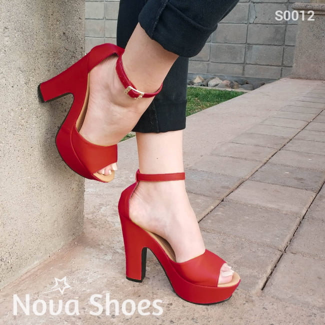Zapato Alto Tacón Cuadrado. Con Faja Abierta Semicircular En La Parte De Enfrente Rojo / 35 Normal