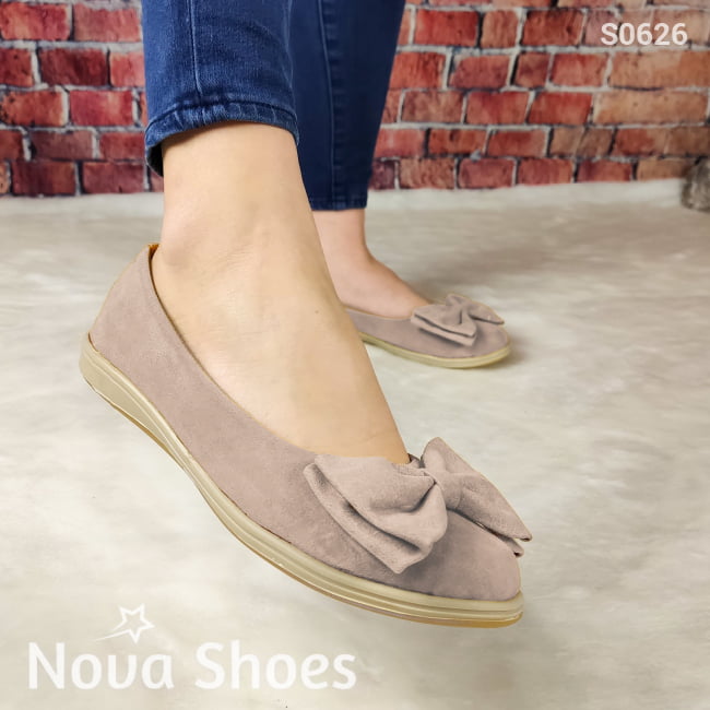 Zapato Cerrado Bajito De Gamuza Con Un Chongo Beige / 35 Normal Zapatos Bajitos
