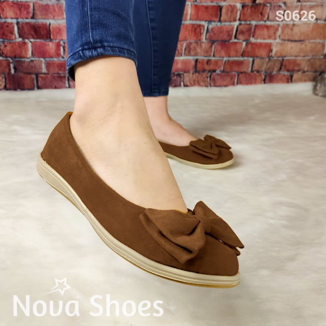 Zapato Cerrado Bajito De Gamuza Con Un Chongo Cafe / 35 Normal Zapatos Bajitos