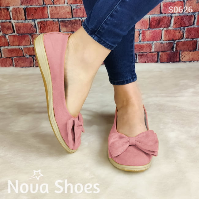 Zapato Cerrado Bajito De Gamuza Con Un Chongo Rosado / 35 Normal Zapatos Bajitos