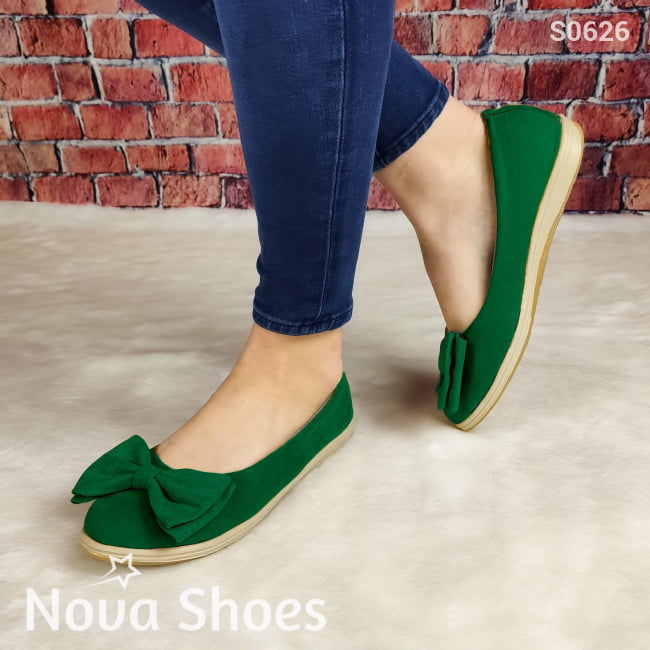Zapato Cerrado Bajito De Gamuza Con Un Chongo Verde / 35 Normal Zapatos Bajitos