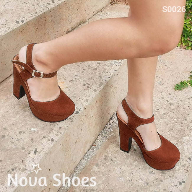 Zapato Cerrado De Enfrente Descubierto En La Parte Atras Cafe / 35 Normal Zapatos Altos