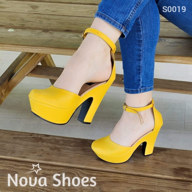 Zapato Cerrado De Enfrente Y Atras Amarillo / 35 Normal Zapatos Altos