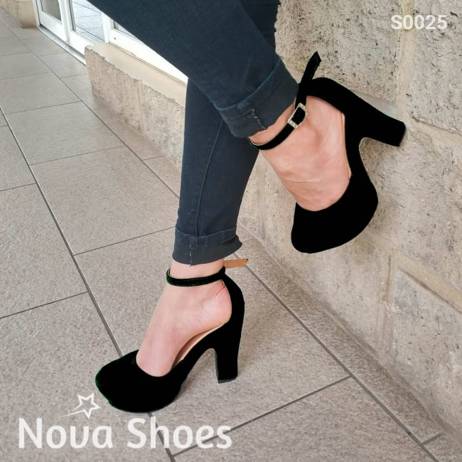 Zapato Cerrado De Gamuza Negro / 35 Normal Zapatos Altos