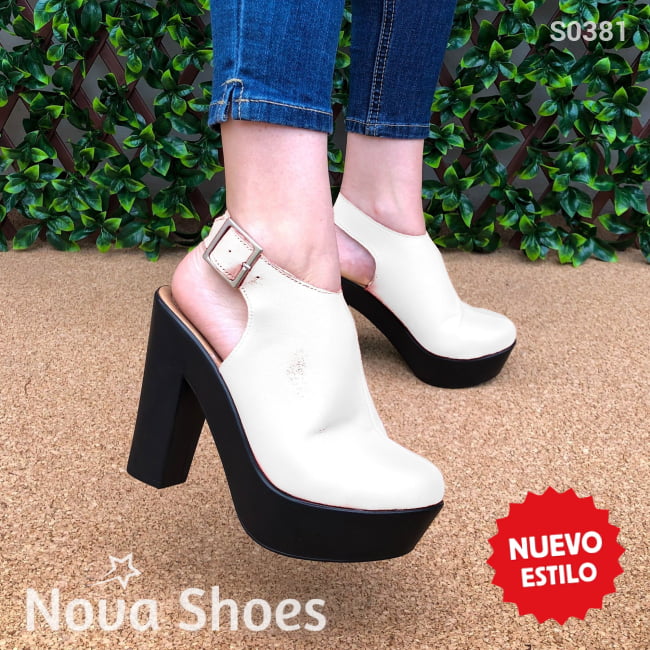 Zapato Cerrado Pero Abierto De Atras Tacon Negro Blanco / 35 Normal Zapatos Altos