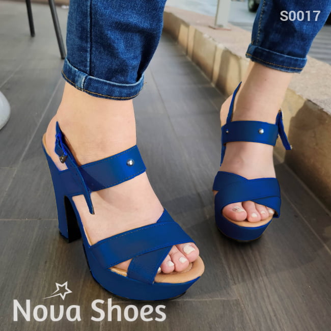 Zapato Diseñado Con Tiras Gruesas Azul / 35 Normal Zapatos Altos
