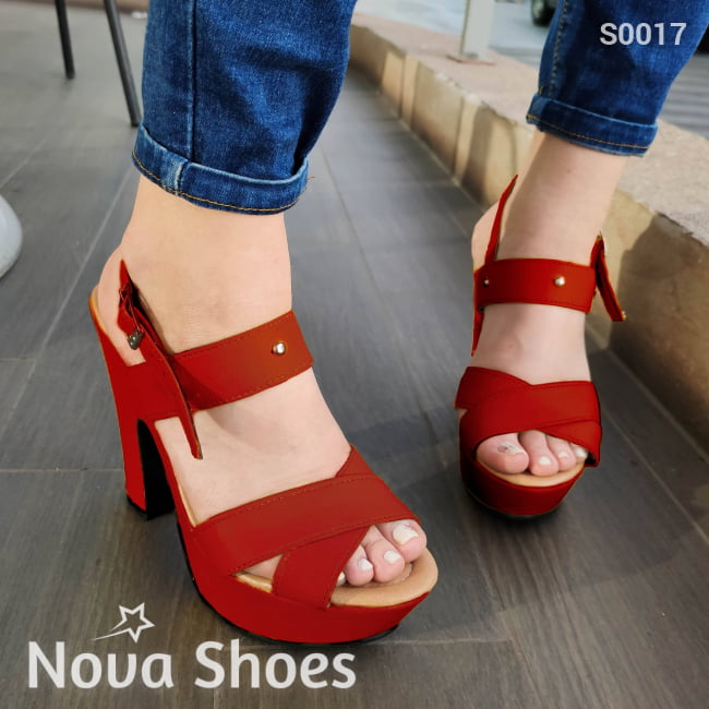 Zapato Diseñado Con Tiras Gruesas Rojo / 35 Normal Zapatos Altos