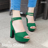 Zapato Hecho De Gamuza. Con Dos Fajas Delgadas En El Talon Para Un Mayor Soporte Verde / 35 Normal