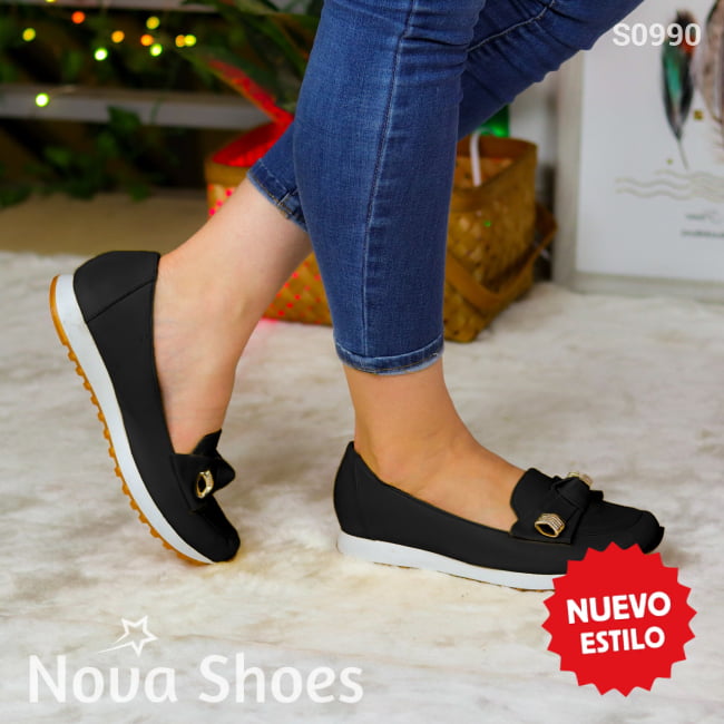 Zapatos Cerrados Con Detalle Sofisticado De Chongo Bajitos