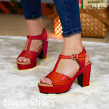 Zapatos De Tacon Mediano En Charol Rojo / 35 Normal Medianos