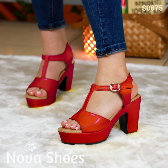 Zapatos De Tacon Mediano En Charol Rojo / 35 Normal Medianos