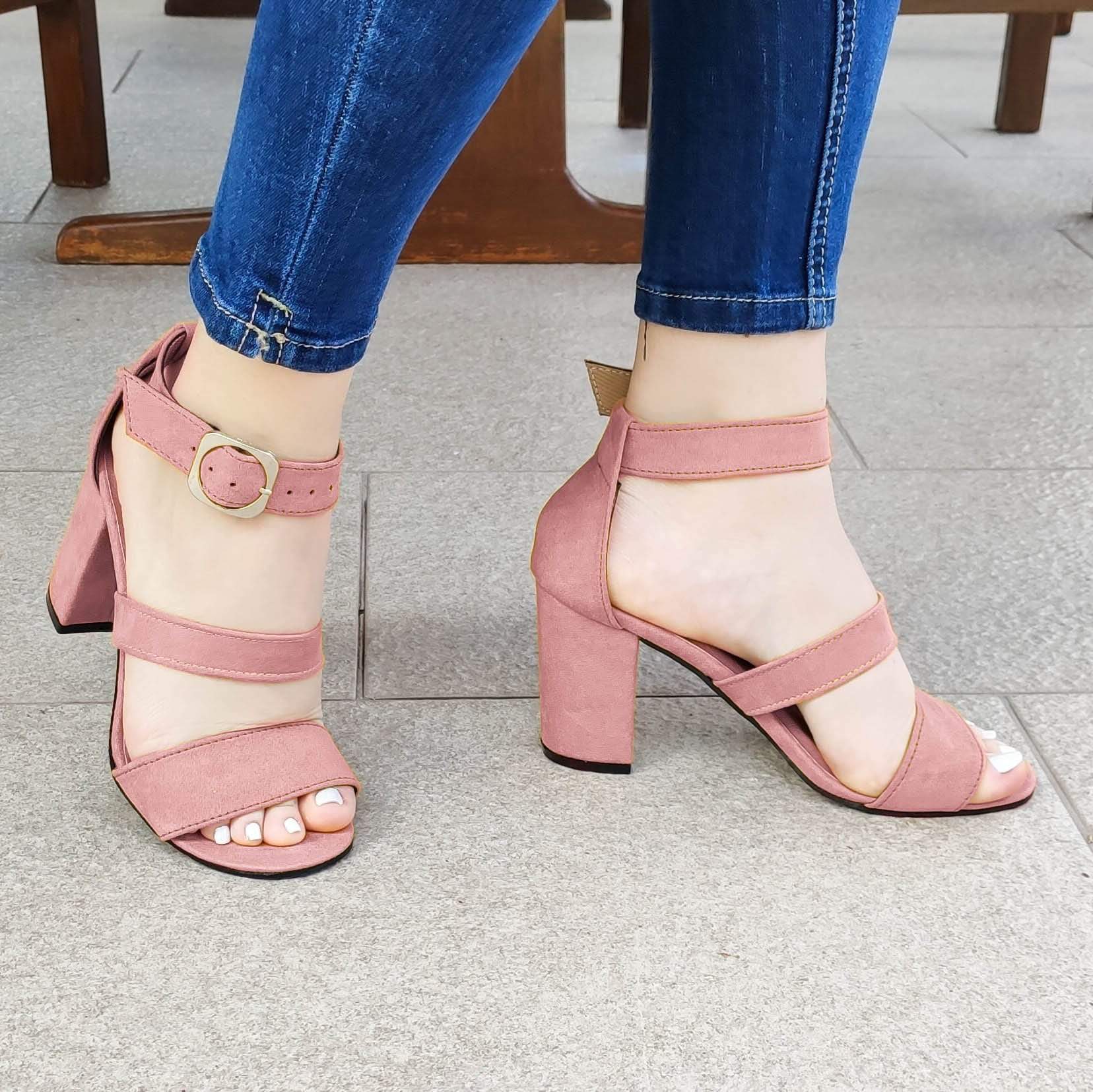 Lindas Sandalias De Gamuza Con Tres Fajas Rosado / 35 Normal Zapatos Medianos